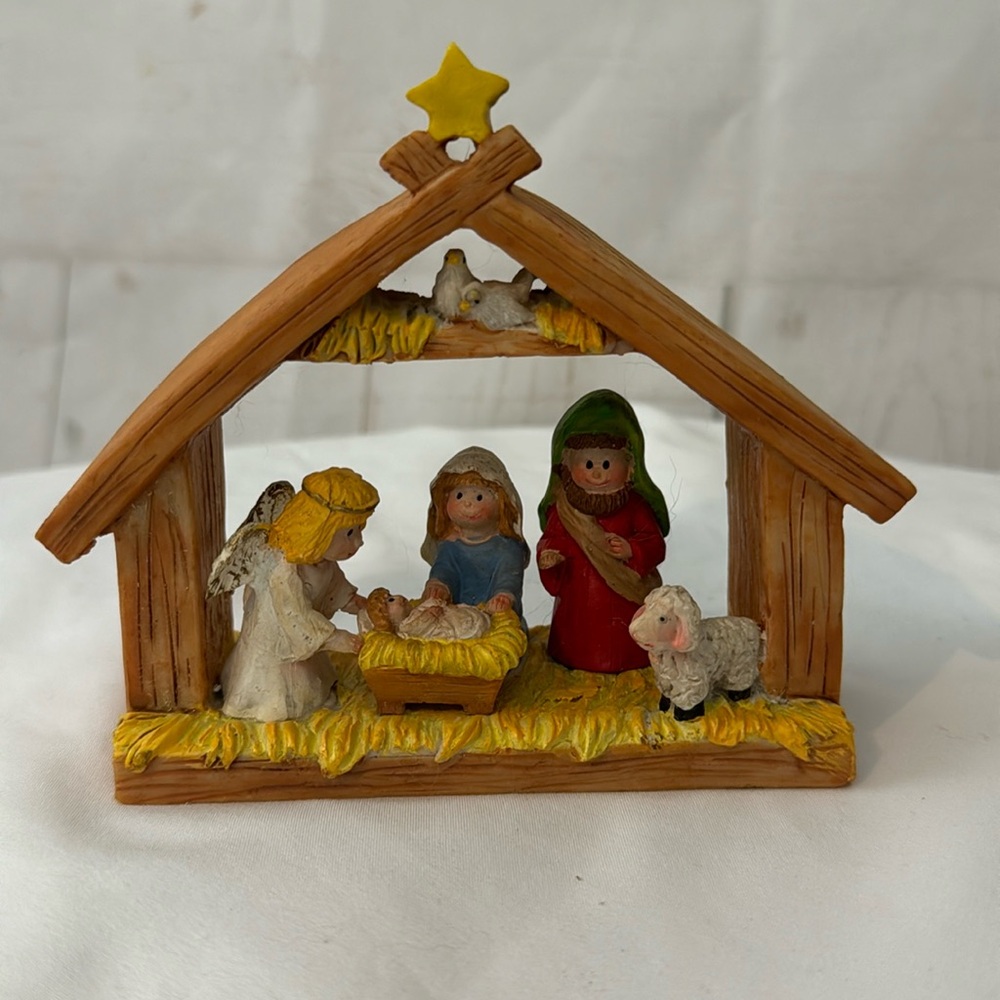 Oriental Trading Co. Mini Resin Nativity 4” X 5”